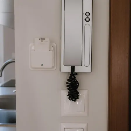 Hb Modern * トロン